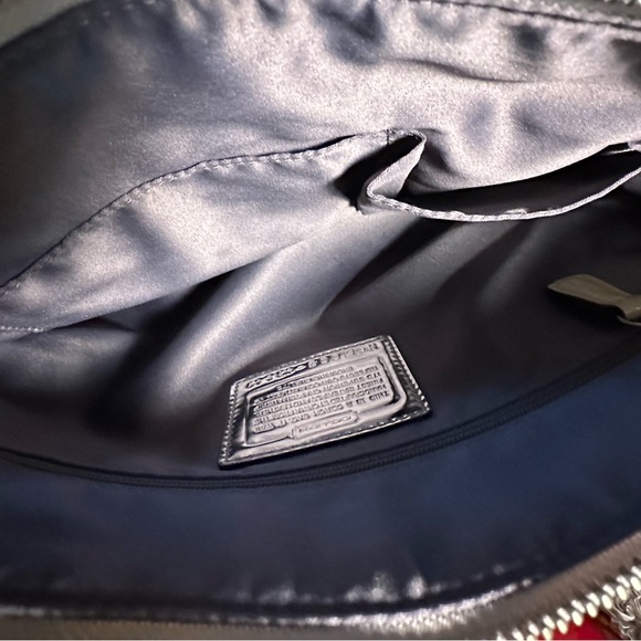 Coach Poppy Signature Fabric Silver/ Ivory Shoulder Bag - Picture 3 of 8